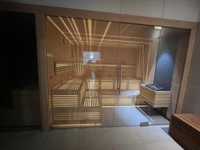 Olymp 114 I 120 Z Basenem, Sauna I Jacuzzi W Cenie *